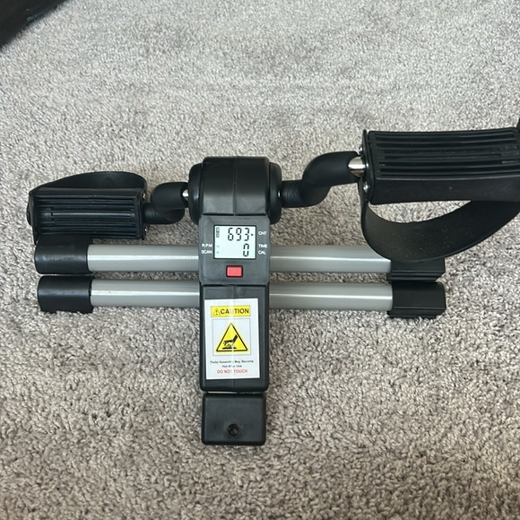 Compact Pedal Exerciser with Digital Display - Picture 5 of 6